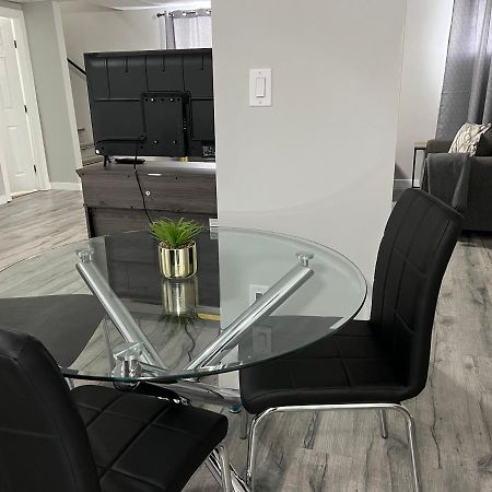 Cozy Modern And Lavish 1 Bedroom Basement Suite Winnipeg Zewnętrze zdjęcie