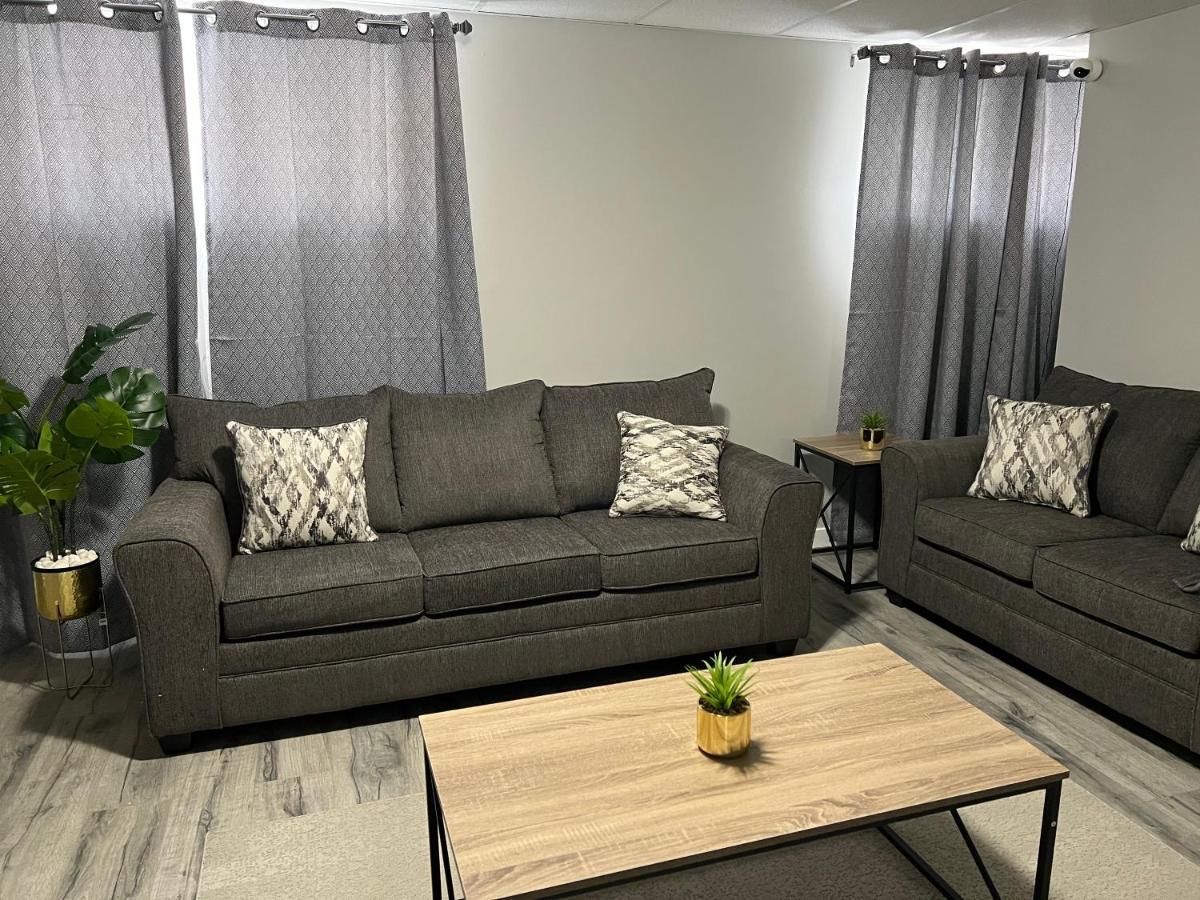 Cozy Modern And Lavish 1 Bedroom Basement Suite Winnipeg Zewnętrze zdjęcie